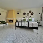 Krokali * Lindos (Rhodes)